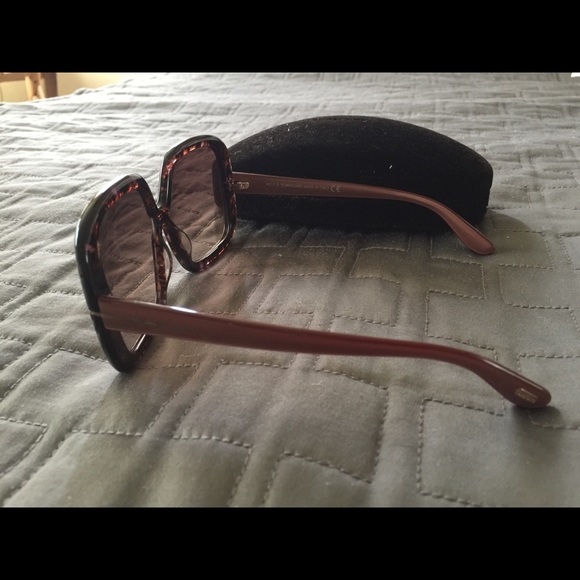 Authentic Tom Ford Valencia Sunglasses - Picture 2 of 5